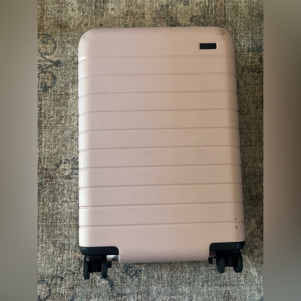 Away Luggage the Bigger Carry On Blush Pink